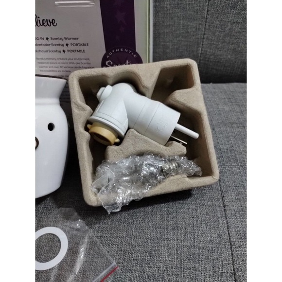 Scentsy Believe White Wall Plug-In Night Light Ceramic Fragrance Wax Warmer - Picture 3 of 4